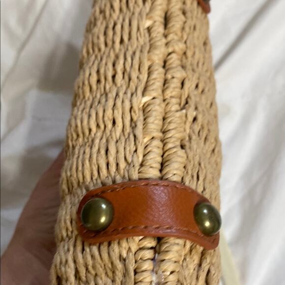 Source Unknown Brown Faux Leather Basket Weave Crossbody Bag Picnic Purse 8x6x2” - Picture 7 of 11